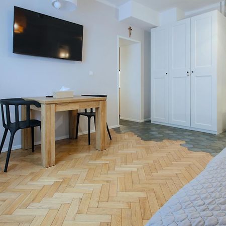Kana - Stylish Apartment In Krakow Pomorska - Close, Wifi, Smart Tv Kültér fotó